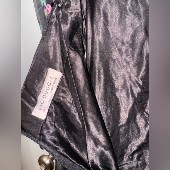 NWOT MAC DUGGAL Floral High Neck Puff Long Sleeve Gown sz 8 - Picture 6 of 8